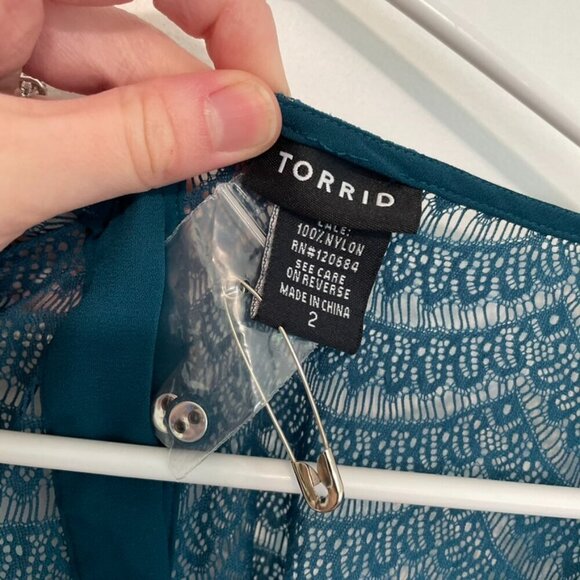 TORRID 2 Plus Size Lace Inset Georgette Blouse Solid Teal Blue Green Long Sleeve - Picture 4 of 16